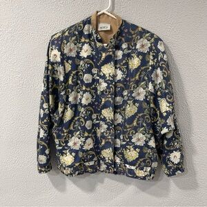 Vtg sportfolio by Marcia Jacket in women’s size M a light blue floral pattern